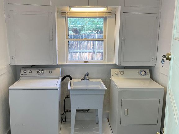 3rd image of 222 N 2nd Ave