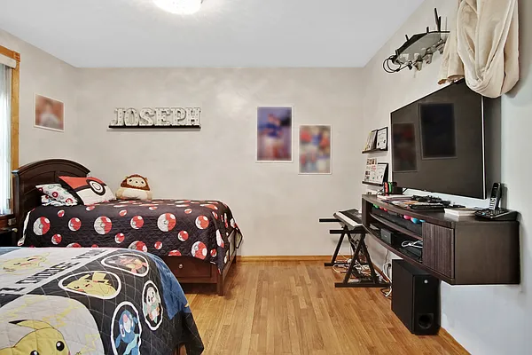 Sold by Energized Realty Group | media 26