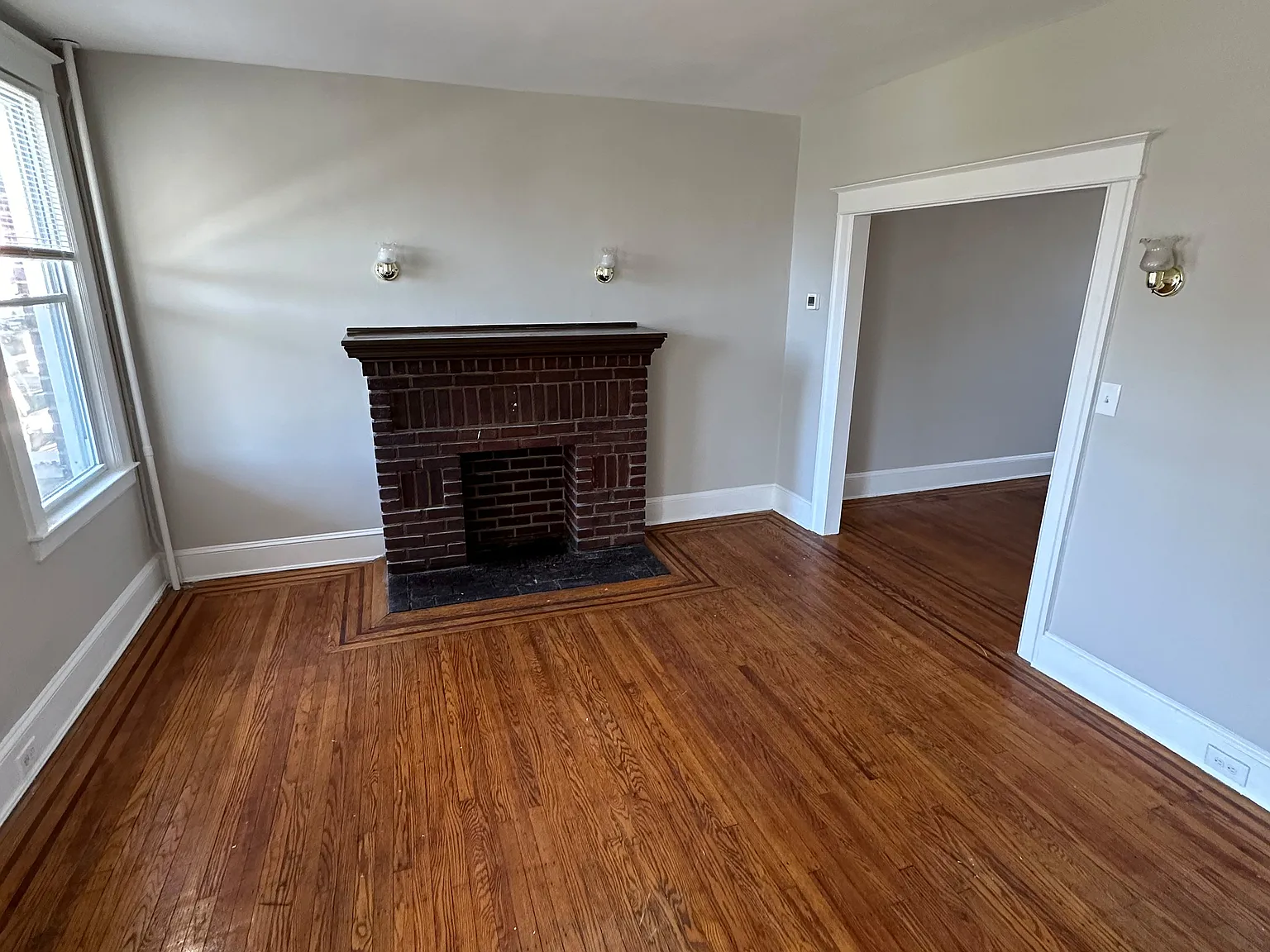 3 bed, 1.5 bath, $1,800 — Photo 1