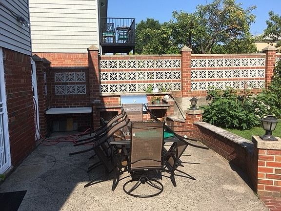 3rd image of 154-12 Locke Ave #House
