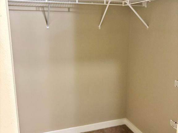 3rd image of 1029 Creek Breeze Ave