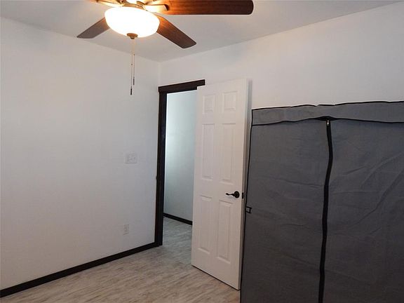 5th image of 400 Lewald Ln