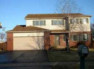 205 Wolverine Dr, Oswego, IL 60543