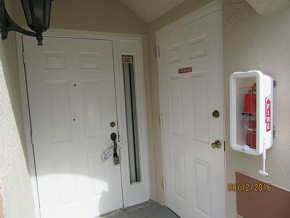 2nd image of 2931 SE 13th Ave Unit 104