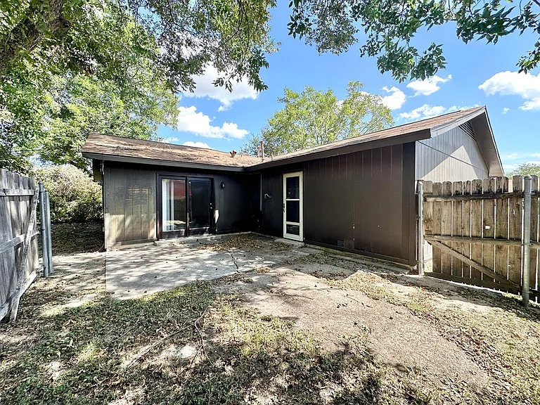 1005 Bonner Dr — Photo 24