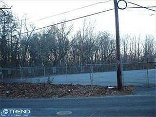 2nd image of 101 Linden St
