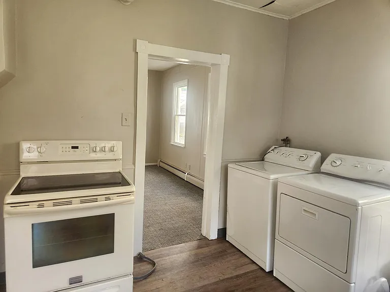 115 W Railroad St — Photo 6