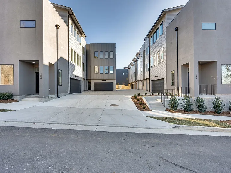 16B Willis St — Photo 1