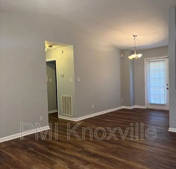 4136 Larigo Dr — Photo 8