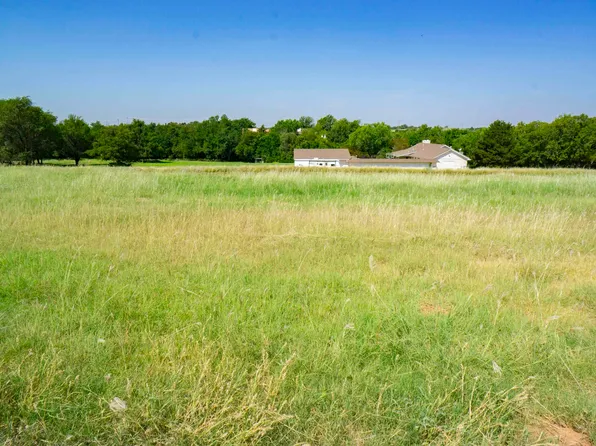 2913 Moelling Ln, Woodward, OK 73801