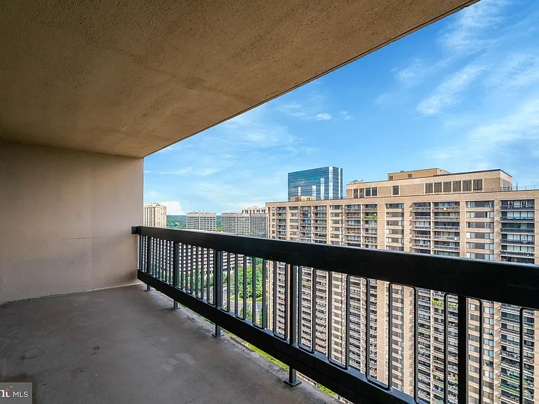3705 S George Mason Dr #2504S — Photo 24