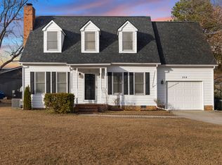 204 Rainham Ct, Fayetteville, NC 28314