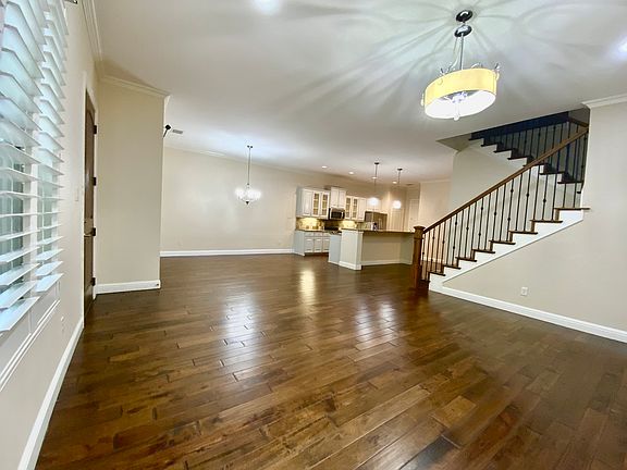 4th image of 10551 Steinbeck Ln