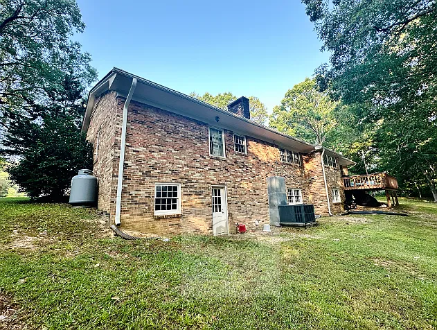 605 E Harnett St — Photo 15