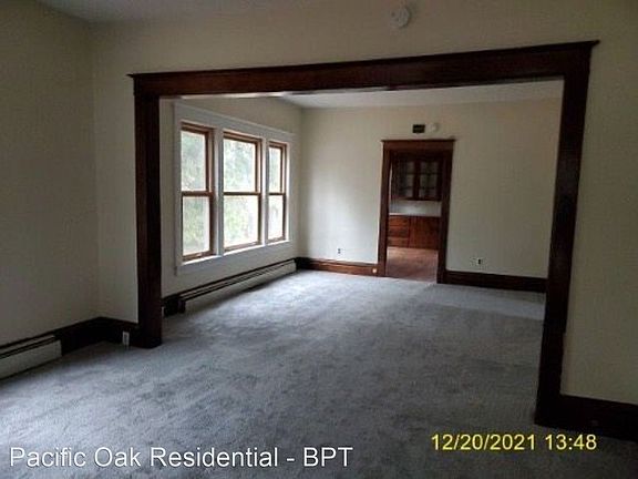 3rd image of 1428 Marquette Ave