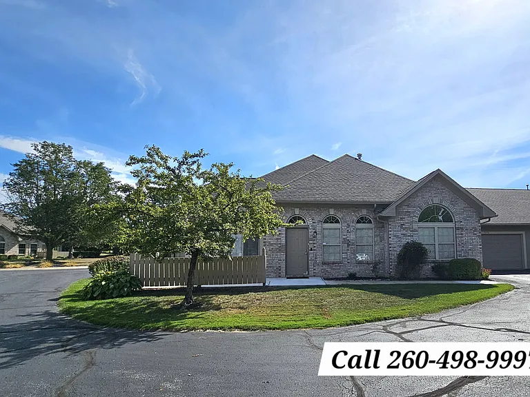 5176 Coventry Ln — Photo 2