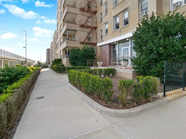 121-16 Ocean Promenade #6F, Rockaway Park, NY 11694