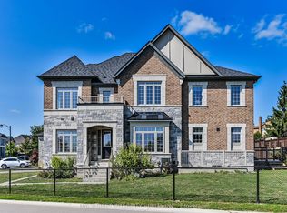 123 Mitchell Pl, Newmarket, ON L3Y 0E2