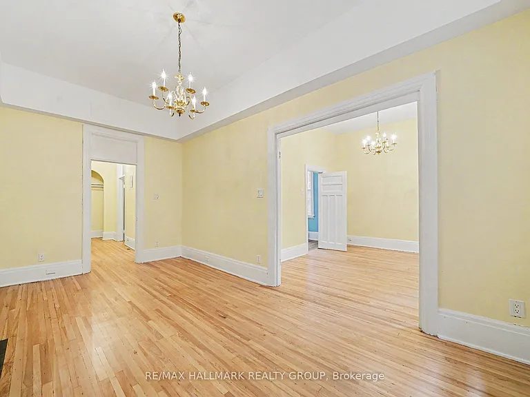 413 Elgin St #4 — Photo 6