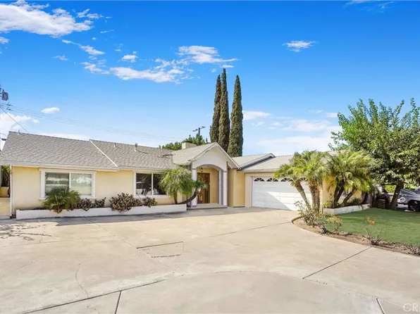 2937 Hemlock Pl, Fullerton, CA 92835