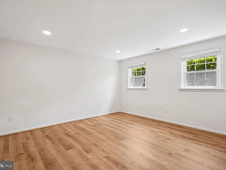 4138 Meadow Field Ct — Photo 19