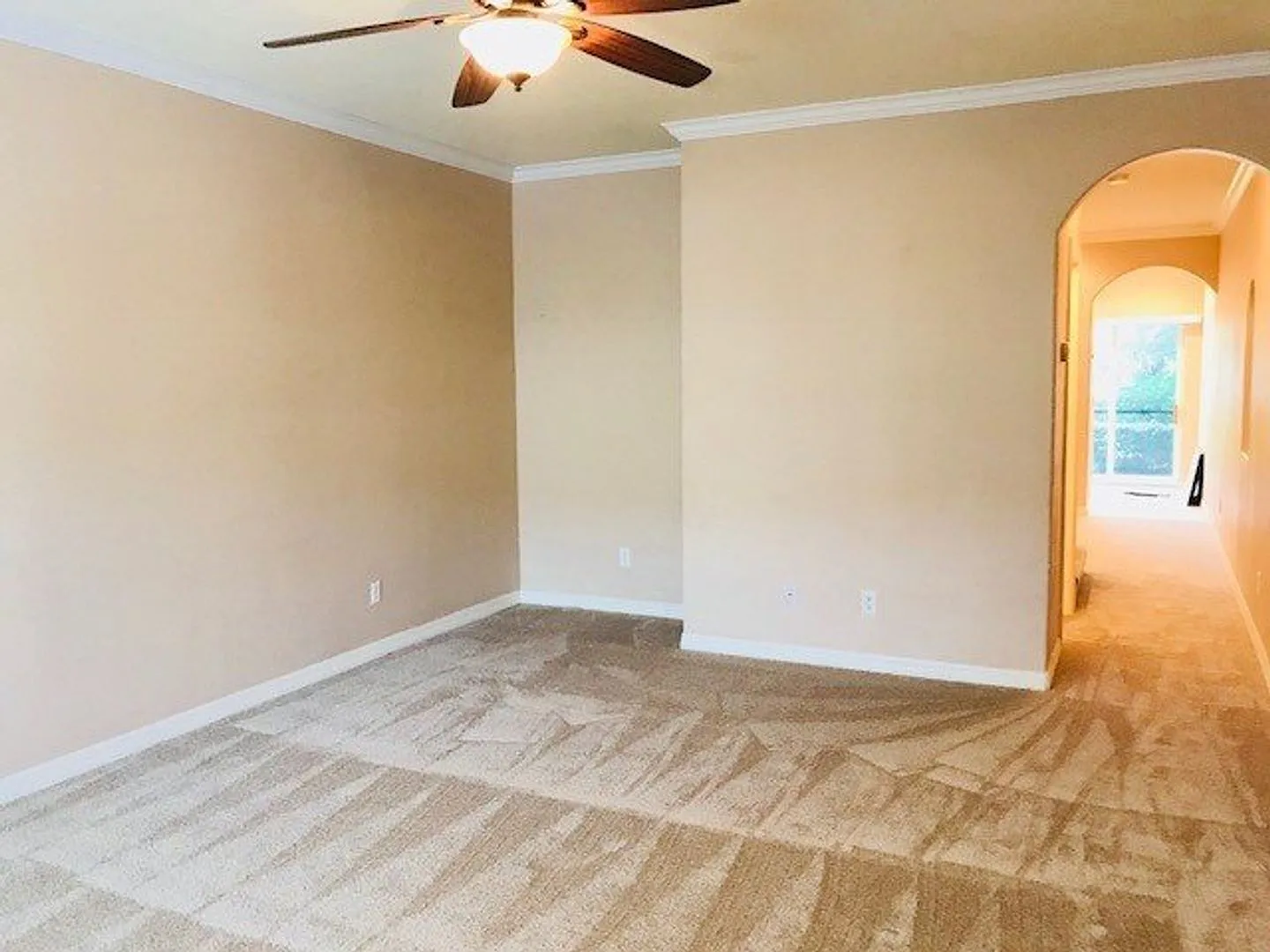 Maintenance-Free Townhome Living In Heritage Harbour Water Included — Photo 4