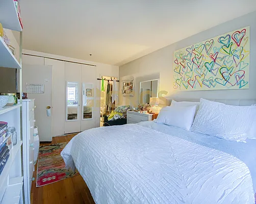 Rented by City Connections Realty | media 15