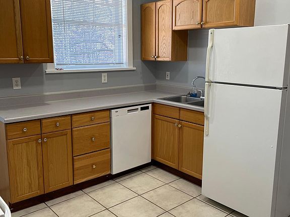 2nd image of 708 N Sheridan Ave APT 2