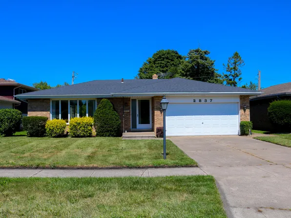 2837 42nd St, Highland, IN 46322