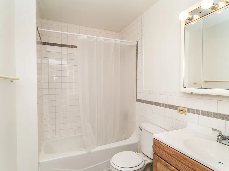 1440 Taylor — Photo 17