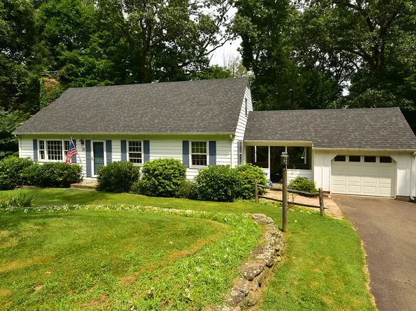 18 Fernwood Lane, Somers, CT 06071