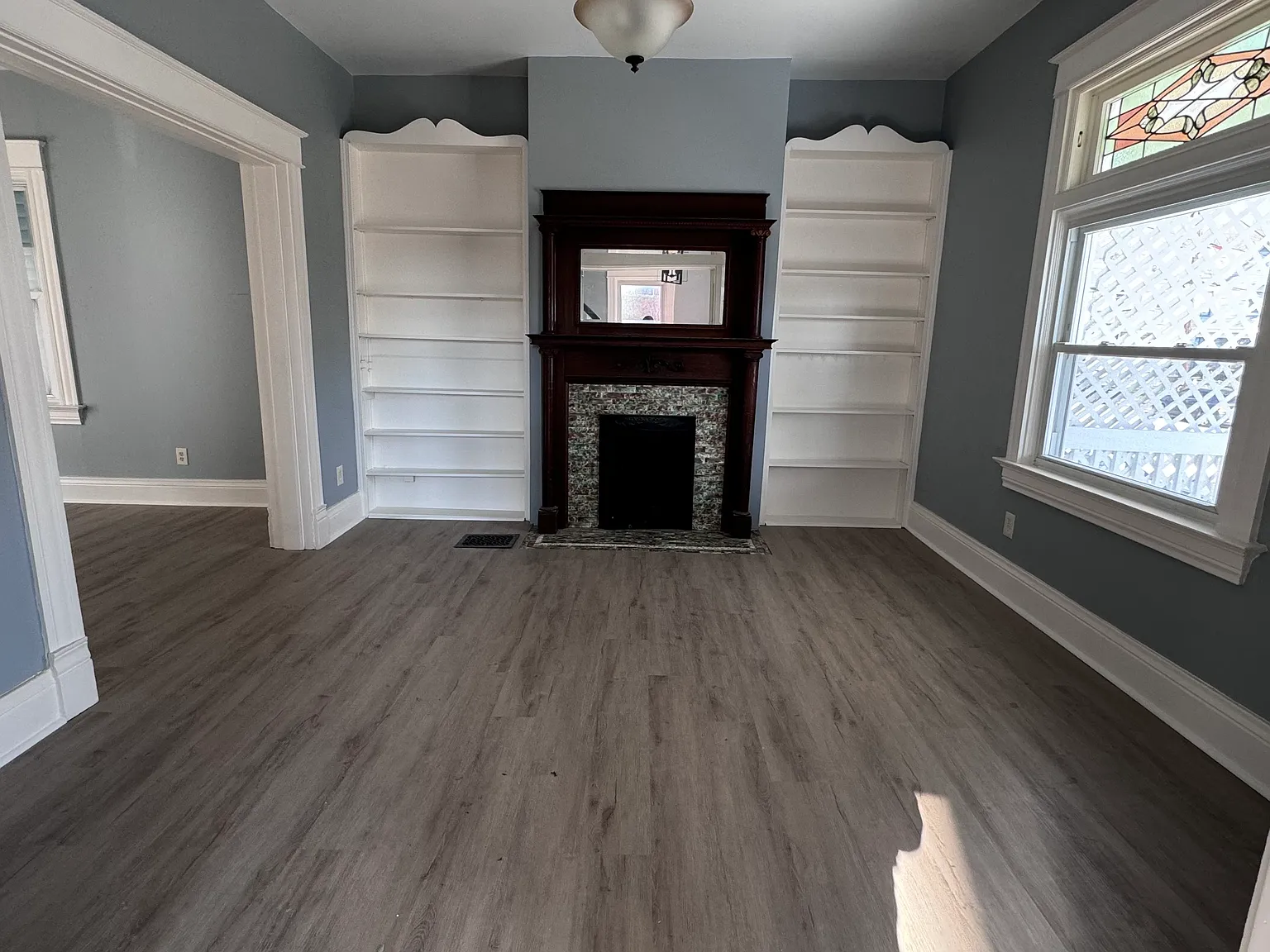 4 bed, 1.5 bath, 1654 sqft, $2,500 — Photo 2
