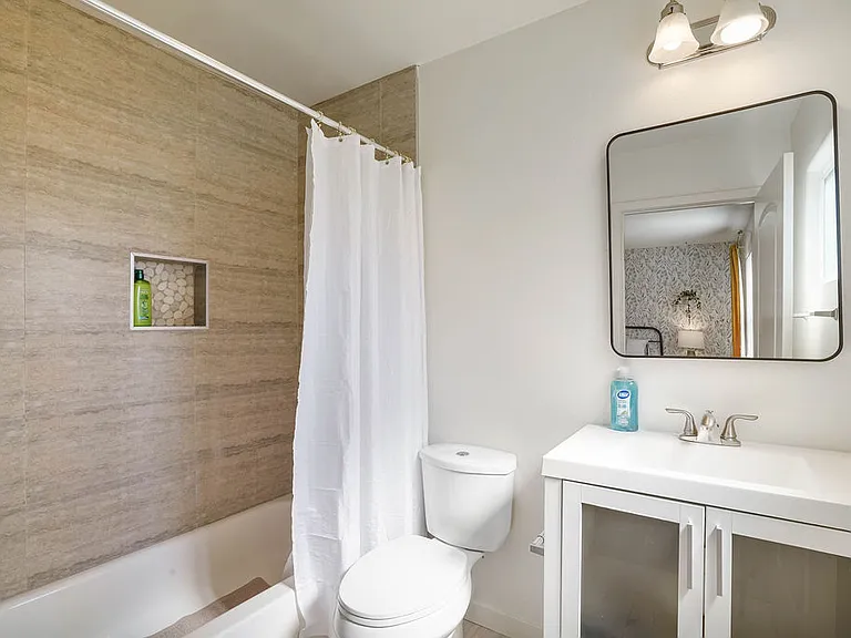 120 N Rowan Ave — Photo 36