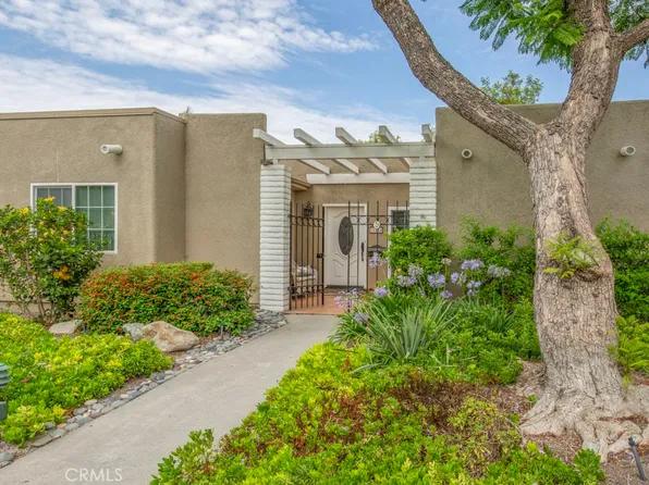 2044 Via Mariposa E Unit B, Laguna Woods, CA 92637
