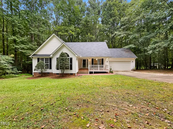 105 Redbay Ln, Clayton, NC 27527