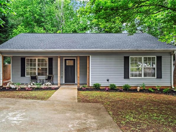 2565 Bates St SE, Smyrna, GA 30080