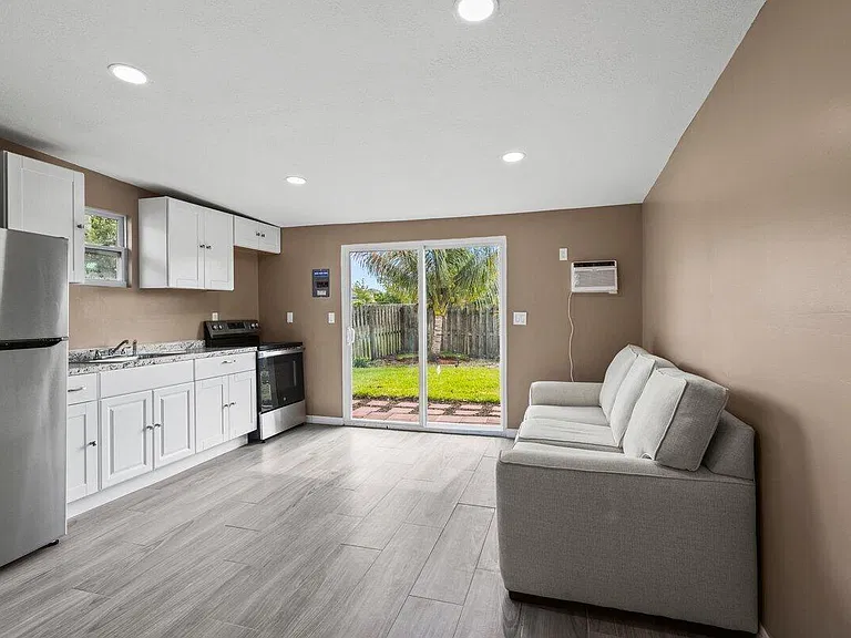 4557 SW Athena Dr — Photo 13