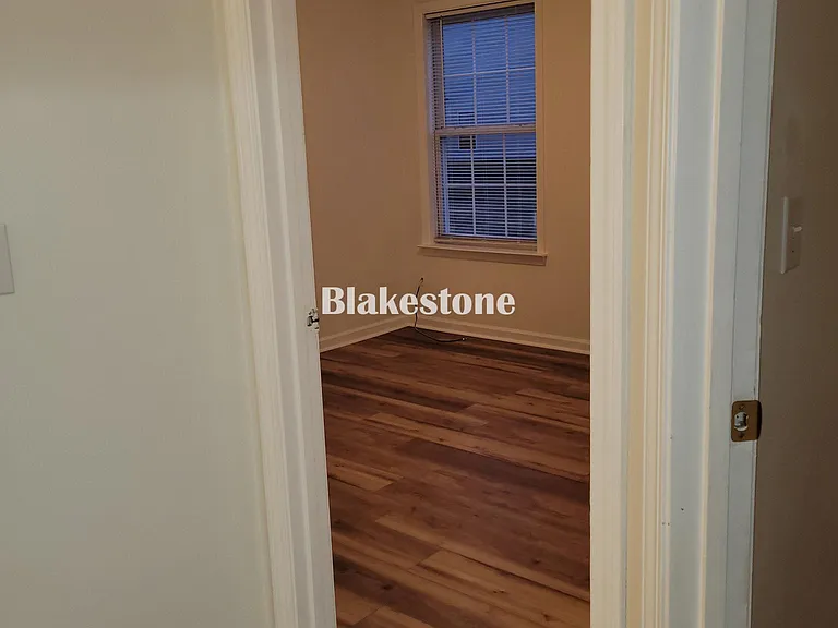 111 Lake Valley Ln — Photo 25