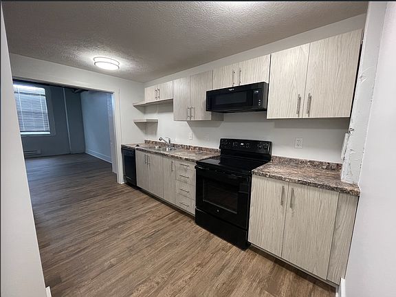 5th image of 300 N 5th St #1B-1Ba-635Sqft