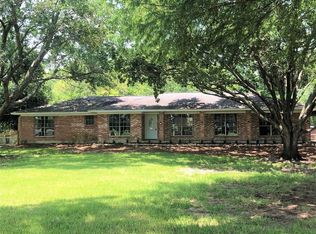 305 County Road 893, Angleton, TX 77515