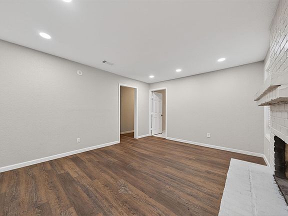 4th image of 428 Gans St