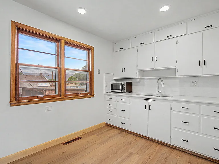 4002 Mallow Rd #B — Photo 9