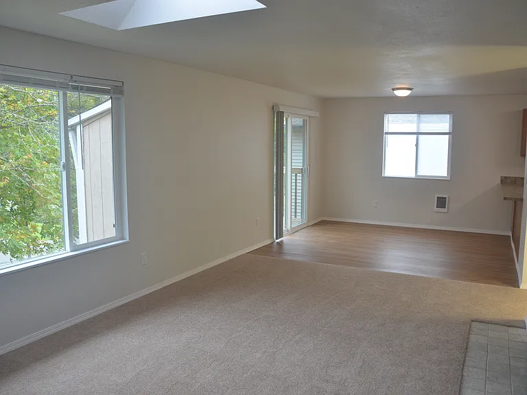 1103 Portland Ave #G — Photo 6