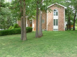 5204 Sharon Dr, Jefferson City, MO 65109