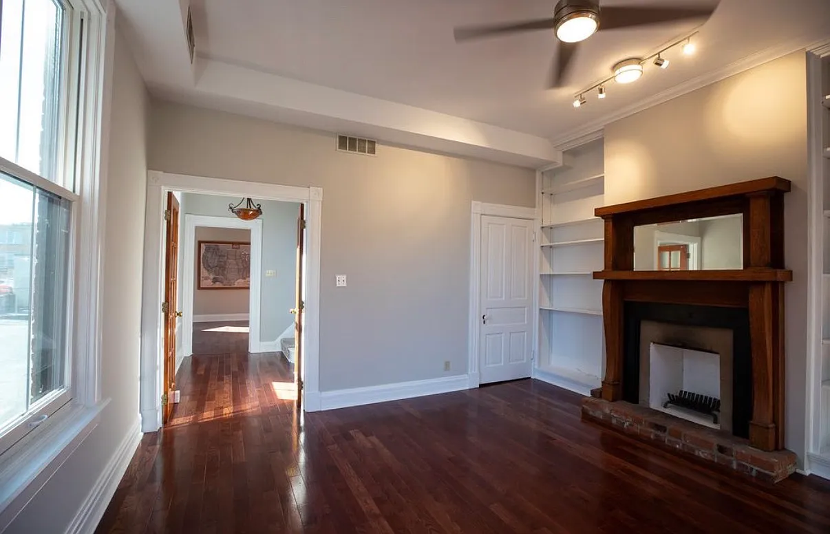3 bed, 1.5 bath, 1700 sqft, $2,195 — Photo 4