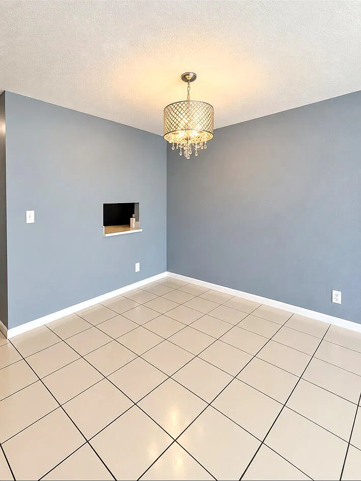 2029 NW 46th Ave — Photo 3