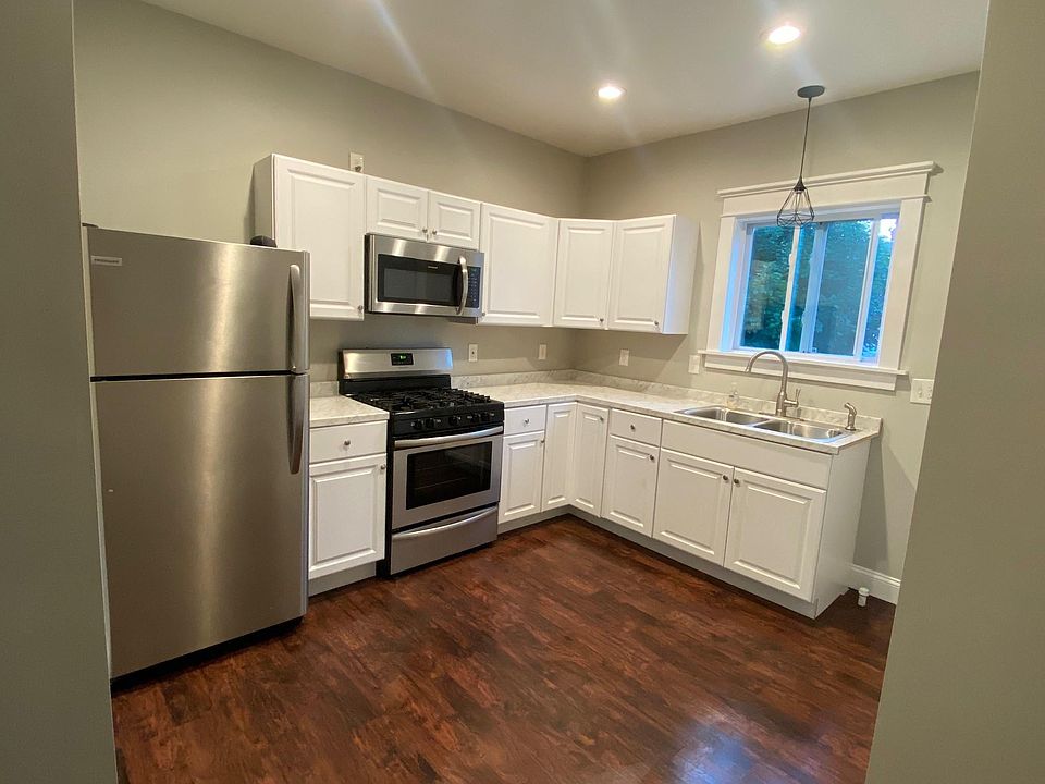 417 East Ave Lockport, NY, 14094 Apartments for Rent Zillow