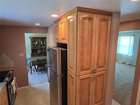 4th image of 419 Parkridge Dr