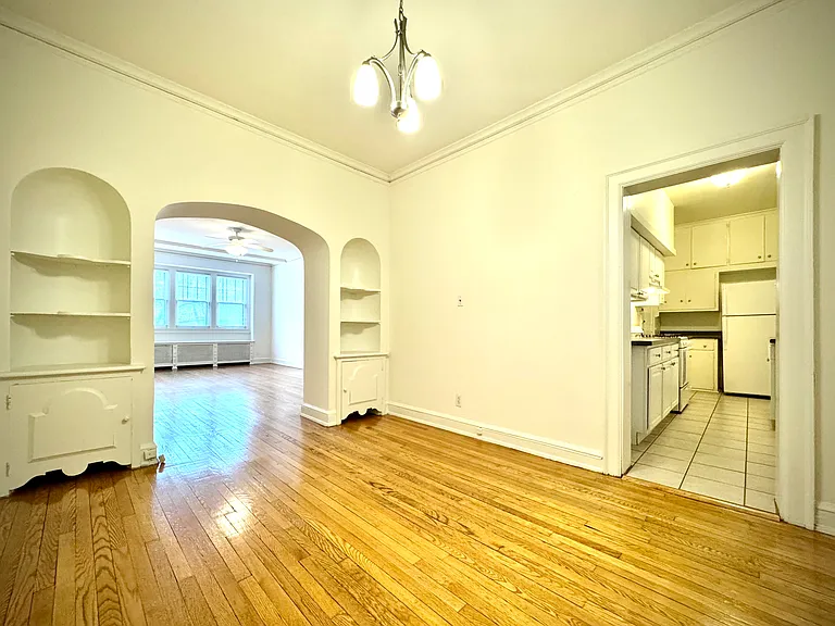 Embassy Apartments — Photo 10