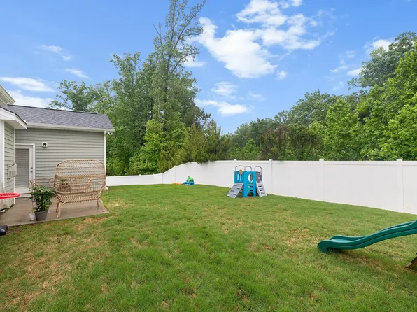 715 Lakemont Dr, Clayton, NC 27520